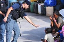 Parolin: a Santa Sé ao lado dos agentes da paz