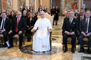 O Papa: relação médico-paciente é importante. A IA nunca poderá substituir o médico