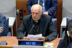 Santa Sé, ONU: menos gastos militares, cancelamento da dívida dos países pobres