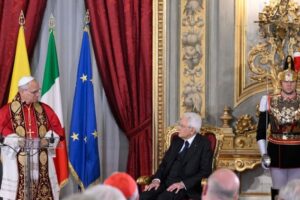 Papa: promover uma convivência pacífica para os membros da família humana