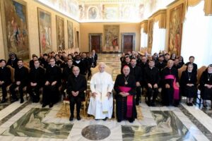 Leão XIV: exercitar-se na arte da escuta, importante para a unidade entre nós