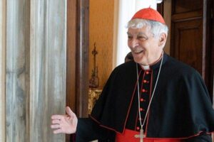 Morre o cardeal Menichelli, arcebispo italiano de 86 anos