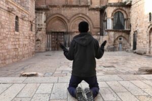 Terra Santa, padre Poggi: a luz da fé não se apaga na escuridão