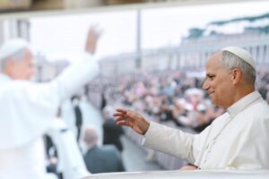 Leão XIV renova apelo de João Paulo II para “escancarar as portas a Cristo”