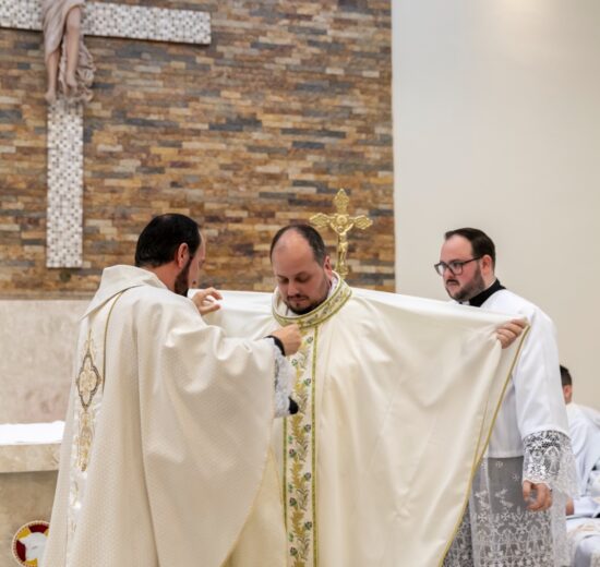 Paróquia Nossa Senhora de Fátima acolhe com gratidão o novo administrador paroquial, padre Bruno Navarro
