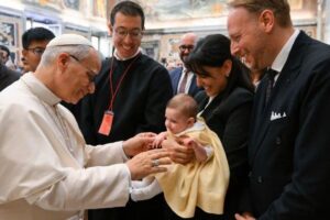 Leão XIV: é urgente acolher as grávidas com dignidade e os jovens com coragem