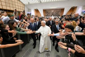 Leão XIV: uma educação desarmante e desarmada cria igualdade e crescimento para todos