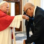 Papa recebe o Presidente da República de Fiji