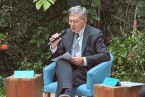 De IA à solidão digital: Paolo Ruffini reflete comunicação em seminário no Rio