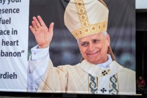 O Papa entre São Charbel, os últimos e o Porto, sinais de renascimento do país