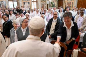 Leão XIV a religiosas reunidas em Capítulos Gerais: ouvir Jesus para melhor ajudar quem sofre