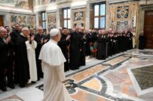 Papa a religiosos: nos cargos haja alternância e nos irmãos se alimente a esperança