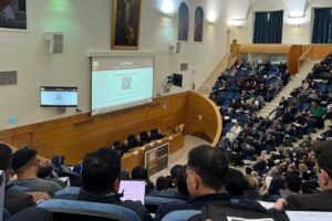 Cardeal Semeraro na conferência sobre misticismo: a contemplação sempre leva à caridade