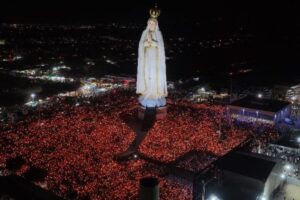 Crato: 40 mil peregrinos celebram chegada da imagem de Nossa Senhora de Fátima