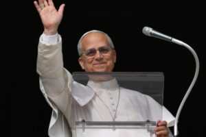 “Quanto mais a hora é escura, mais a fé brilha”: o Angelus de Leão XIV