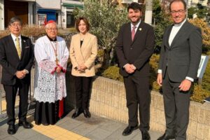 A oliveira da Expo de Osaka, um presente que cria raízes no futuro