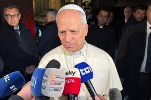 Papa: as pessoas na Ucrânia continuam morrendo. Cesse o fogo e comece o diálogo