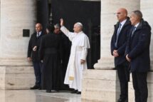 Os bispos e o povo em caminho com Leão em Assis: um “Papa de todos”