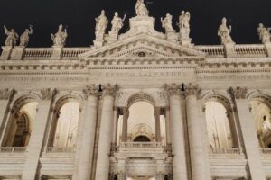 Uma Noite na Catedral para os jovens romanos