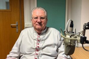 Dom Rifan visita a Rádio Vaticano depois de encontro com o Papa Leão XIV