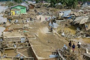 Frades Capuchinhos em Sumatra acolhem desabrigados por inundações