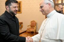 Leão XIV recebe Volodymyr Zelensky em Castel Gandolfo