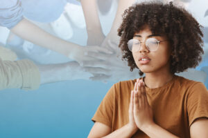 A importância de rezarmos uns pelos outros pela ótica da comunicação