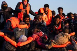 Santa Sé: migrantes recurso para a paz, superar estereótipos e polarizações