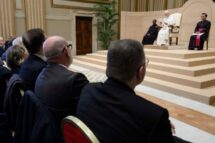 Papa aos 100 anos dos Serviços de Segurança da Itália: vigiar as informações pelo bem comum