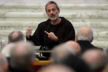 Padre Pasolini: colocar-se a caminho para encontrar Deus, que a Igreja favoreça esse encontro