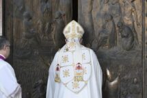 Fechada a Porta Santa da Basílica de São Paulo. Harvey: a esperança não foge das crises do mundo