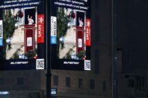 As imagens do Papa iluminam Roma e as redes sociais dos fiéis