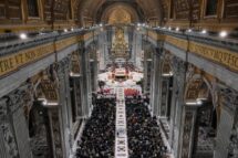 Papa Leão XIV preside o Te Deum na Basílica de São Pedro