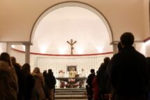 A Igreja ao lado das famílias das vítimas de Crans-Montana