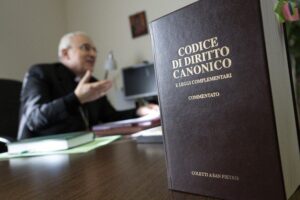 Textos Legislativos: a”lei fundamental”, história de um projeto conciliar e sinodal