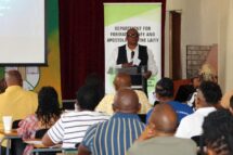 “A Igreja funciona a um nível de teocracia”: Pe. Msomi sobre a Liderança numa Igreja Sinodal