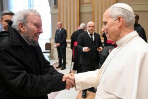 Papa ao Caminho Neocatecumenal: evangelizar em comunhão com a Igreja