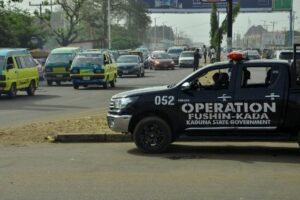 Nigéria, mais de 160 fiéis sequestrados em ataque a duas igrejas no norte