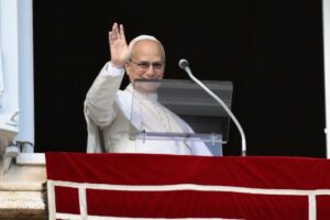 O Papa no Angelus: Deus não exclui ninguém e não veio apenas para os puros