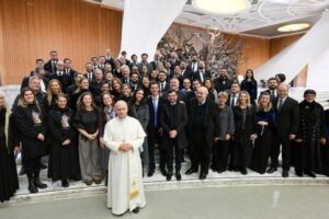 Camerata de Curitiba: do Hino Nacional Brasileiro à saudação do Papa na Audiência Geral