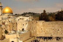 Na Terra Santa, não se apaga a história, não se pode apagar o futuro