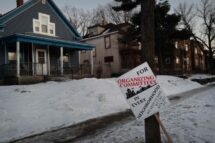 Dom Coakley: em Minneapolis, violência sem precedentes, derrota para todos