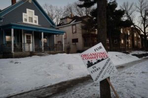 Dom Coakley: em Minneapolis, violência sem precedentes, derrota para todos