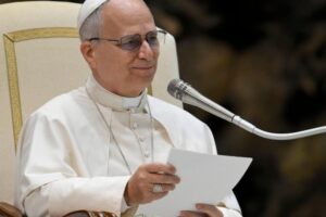 Papa ao jornal “Il Foglio”: mais vozes para garantir a liberdade, o diálogo sem polarizações