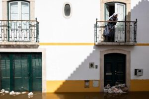 Portugal: tempestades deixam rastro de destruição