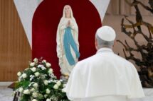 O Papa: a Palavra de Deus sacia a nossa sede de sentido, de verdade sobre as nossas vidas