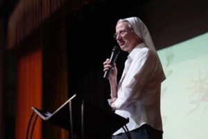 O Papa nomeia a irmã Simona Brambilla membro do Dicastério para os Bispos