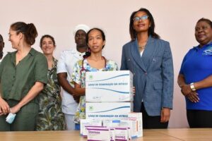 UCM apoia Hospital Geral da Beira com material médico-cirúrgico e bens alimentícios