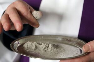 Papa: Quaresma, conversão do coração e jejum das palavras