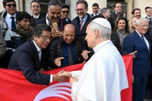 Delegação da “universidade do Papa” de Chiclayo encontra Leão XIV no Vaticano
